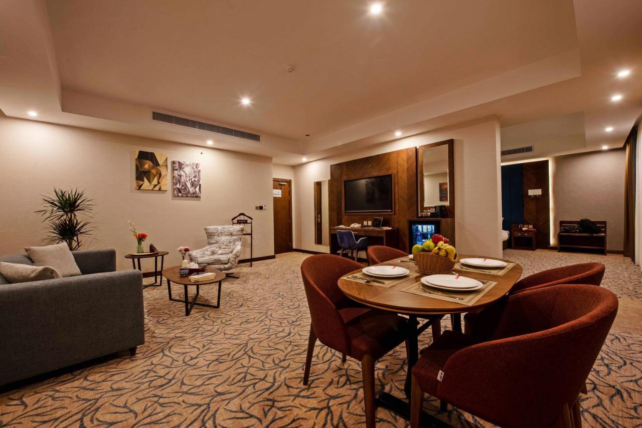 Sunday Emerald Hotel Dschidda Exterior foto